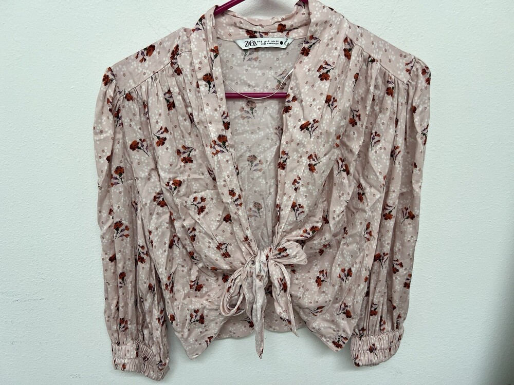 ZARA Pink Floral Flower Low Neckline Long Sleeve Knotted Crop Top Size Small
